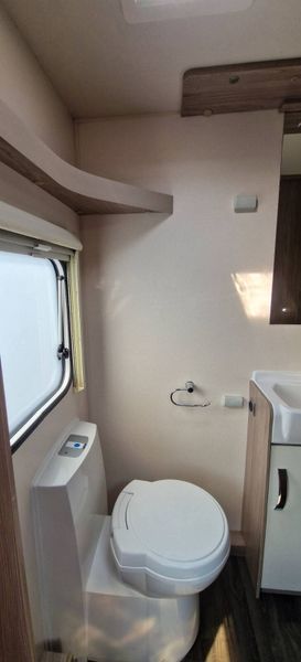 Swift Sprite Major 4SB  fixed  Bed 364691414
