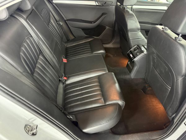 ⚪️2017 SKODA SUPERB AMBITION DSG BLACK EDITION⚪️ 364748064