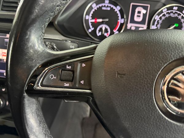 ⚪️2017 SKODA SUPERB AMBITION DSG BLACK EDITION⚪️ 364748060