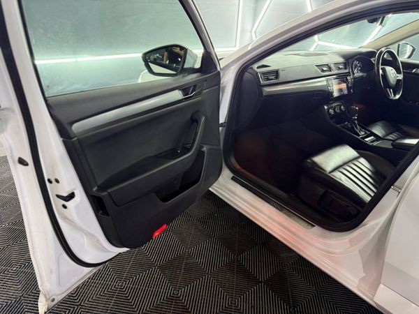 ⚪️2017 SKODA SUPERB AMBITION DSG BLACK EDITION⚪️ 364748078