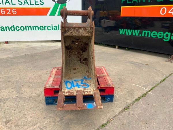 24" GEITH DIIGING BUCKET.....80mm PINS........... 364748827