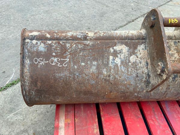 60" GRADING BUCKET....45mm PINS.......167wa. 364751078