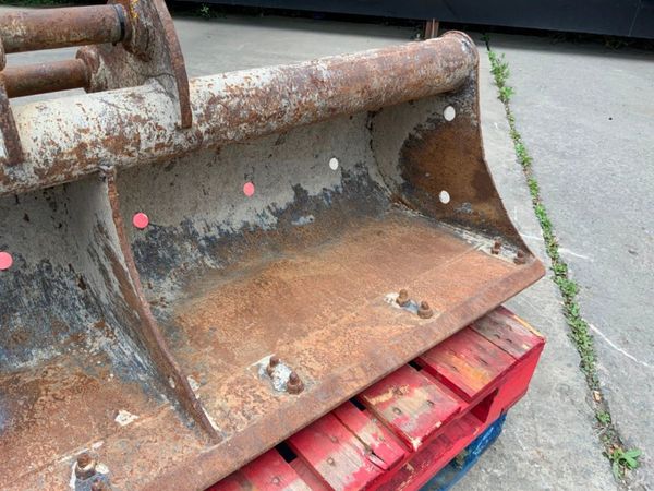 60" GRADING BUCKET....45mm PINS.......167wa. 364751082