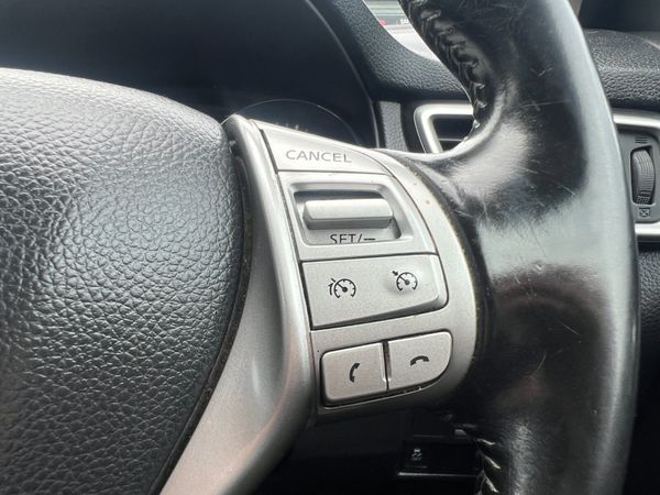2015 (152) Nissan Qashqai Acenta Premium 1.5 DCI 364752292