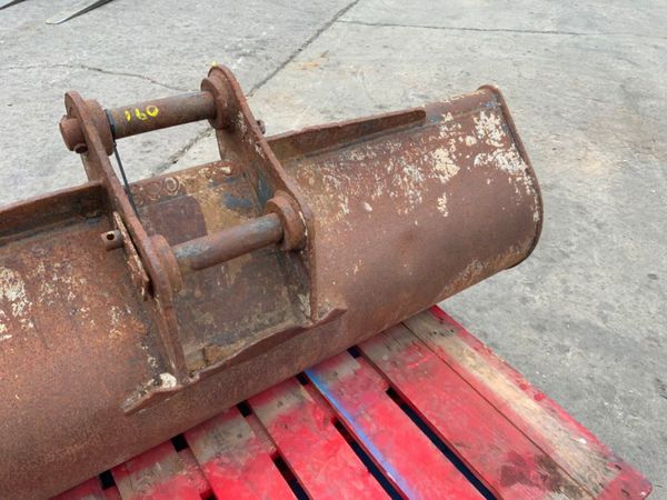 60" GRADING BUCKET...45mm PINS........173w. 364766246