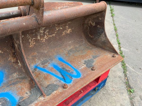 60" GRADING BUCKET...45mm PINS........173w. 364766241