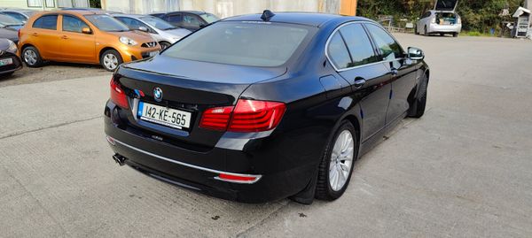 BMW 5-Series 2014 364771875