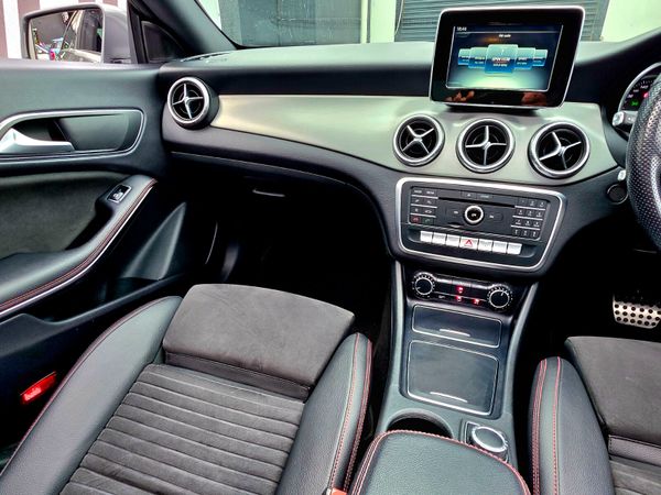 Mercedes-Benz CLA220d AMG 2017 364830141