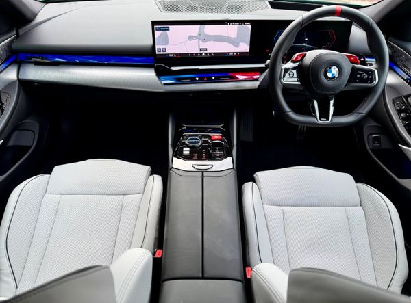 252 M5 TOURING 4.4 V8 HYBRID 727BHP 364927774