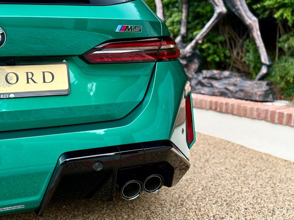 252 M5 TOURING 4.4 V8 HYBRID 727BHP 364927857