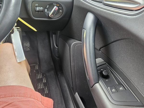 12 Audi A1 1.4 364923361