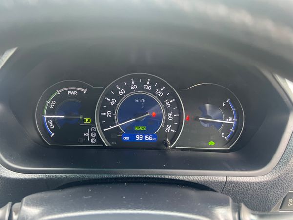 Toyota Voxy  **2018  7 seater ** 364943776