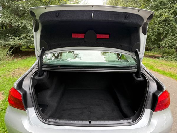 BMW 5-Series 2020 Diesel With Sunroof 364950850