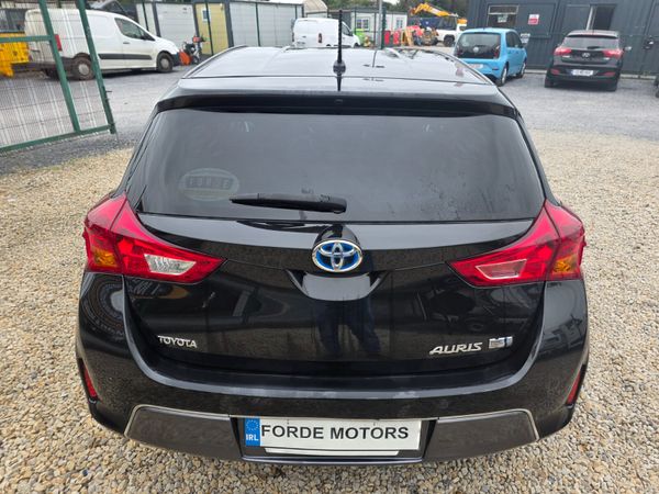Toyota Auris 2014 364988538