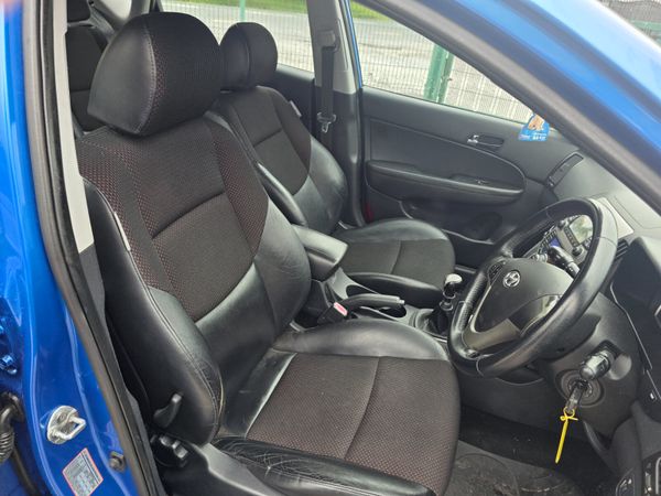 Hyundai i30 2010 364989499