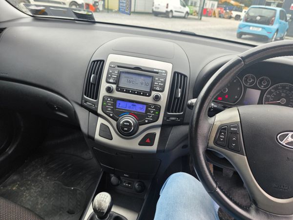 Hyundai i30 2010 364989504