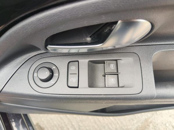 2015 VW Up! High spec 364996813