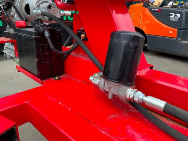 UNUSED MIVA Va900s SPIDER MINI DIGGER........102. 365009217