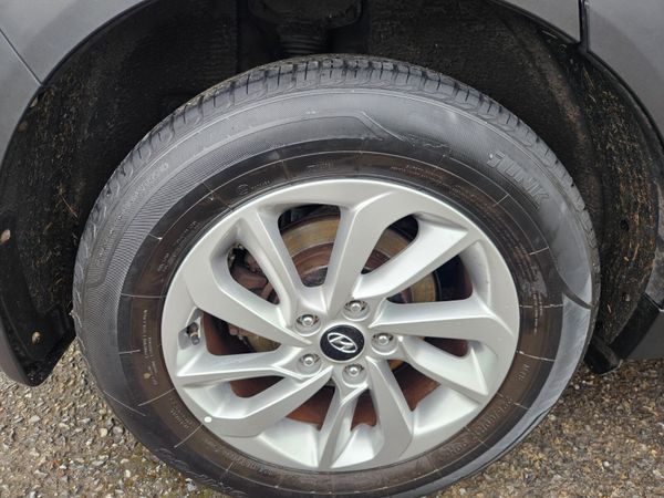Hyundai Tucson 2016 1.7 diesel low mileage 365019801