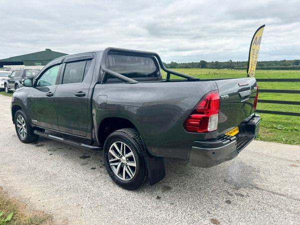 192 Toyota Hilux Invincible X Manual***** 365044523