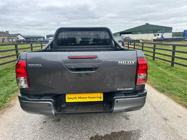 192 Toyota Hilux Invincible X Manual***** 365044627