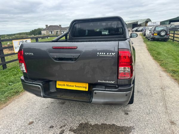 192 Toyota Hilux Invincible X Manual***** 365044628