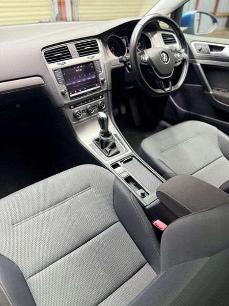Volkswagen Golf 2015 - Auto + Only 95,000 KM 365046679