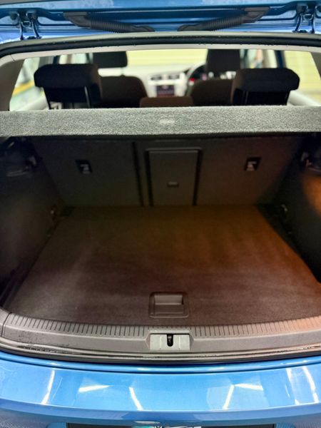 Volkswagen Golf 2015 - Auto + Only 95,000 KM 365046689