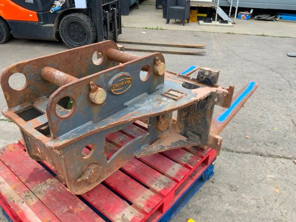 STRICKLAND PALLET FORKS....80mm / 65mm..1330t. 365058949
