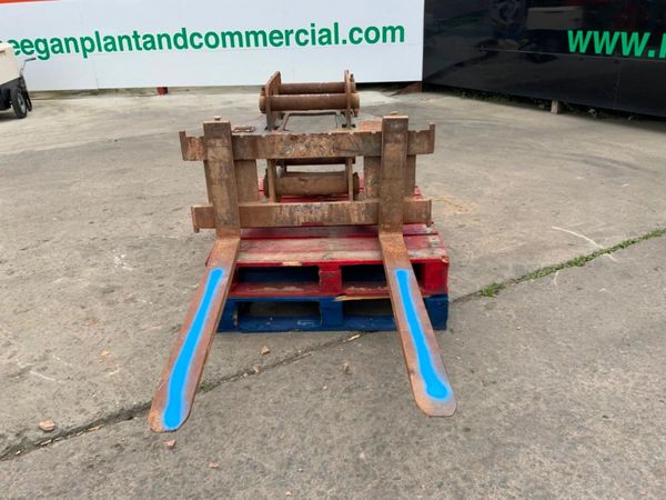 STRICKLAND PALLET FORKS....80mm / 65mm..1330t. 365058955