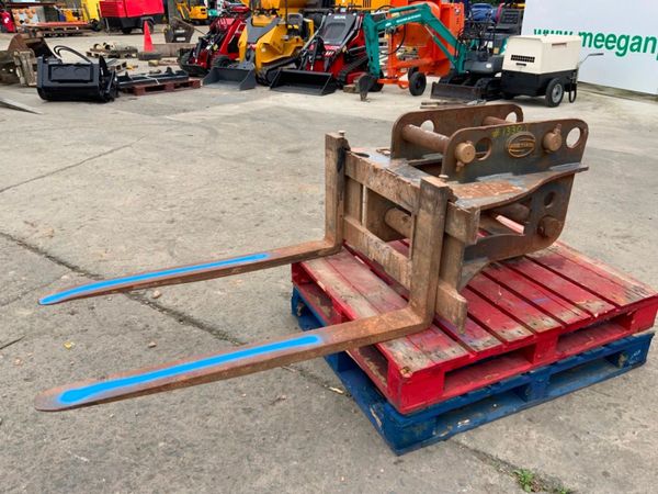 STRICKLAND PALLET FORKS....80mm / 65mm..1330t. 365058953