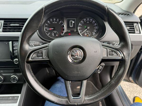 2016 Skoda Octavia 365075098