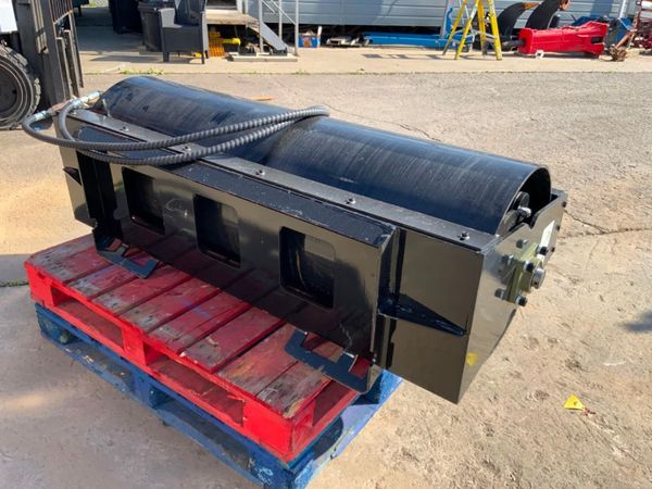 SKID STEER VIBRATING ROLLER ATTACHMENT...315 365081747