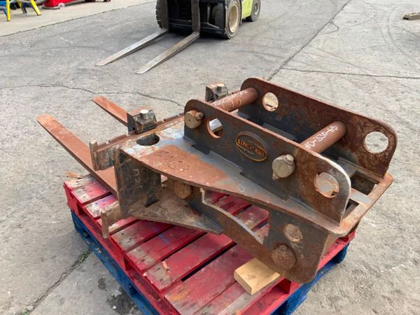 STRICKLAND PALLET FORKS...65mm / 80mm.....1328t. 365094605