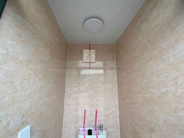 UNUSED DOUBLE CUBICLE TOILET POD.......1045m. 365109056