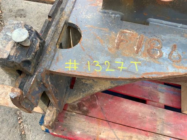 STRICKLAND PALLET FORKS...65mm / 80mm....1327t. 365101264
