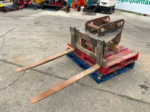 STRICKLAND PALLET FORKS...65mm / 80mm....1327t. 365101267