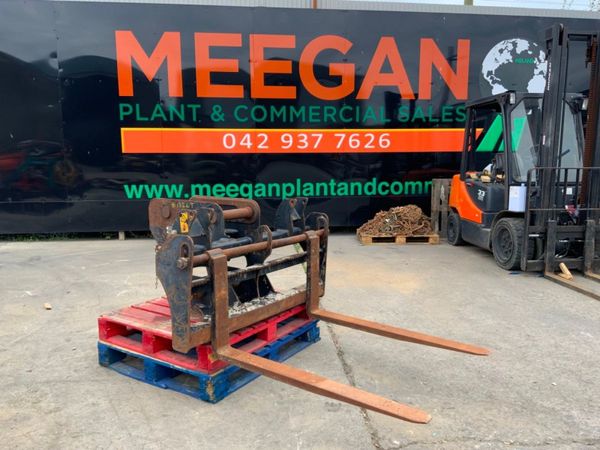 2021 JCB PALLET FORKS......65mm / 80mm.......1326 365102467