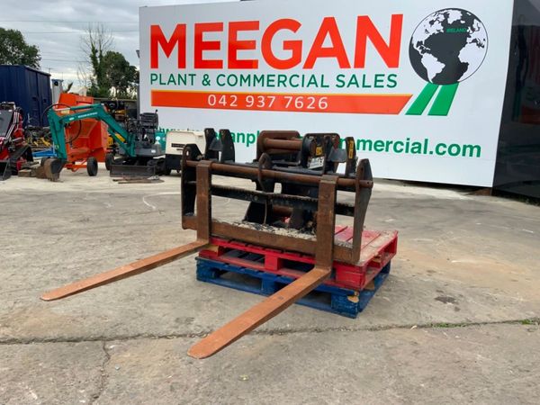 2021 JCB PALLET FORKS......65mm / 80mm.......1326 365102470