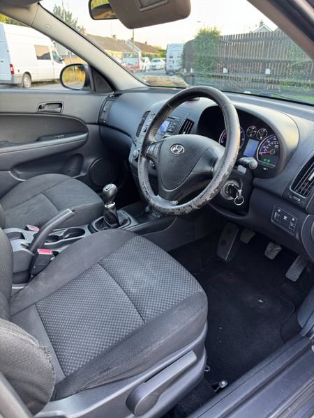2010 Hyundai i30 1.6CDTI Estate 365131395