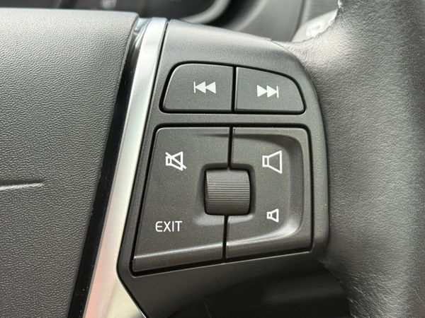 Low Kms Volvo V40! 365141189
