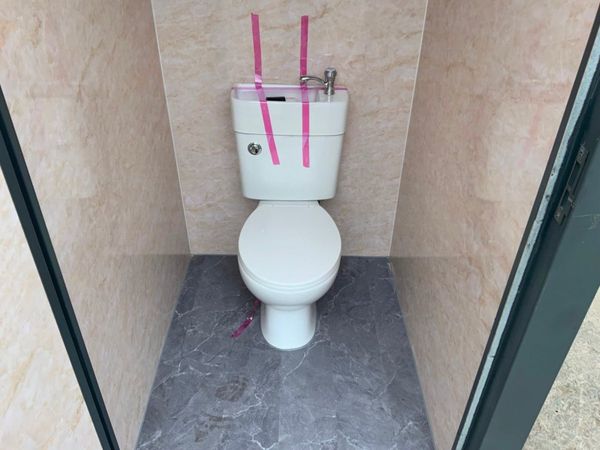 SINGLE OCCUPANCY PORTABLE TOILET POD...1043. 365154804