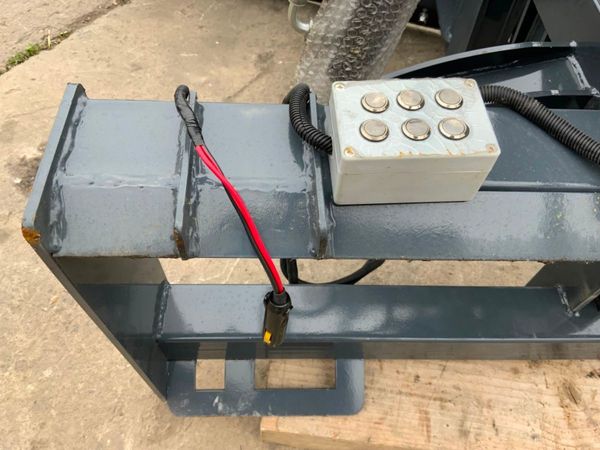 SKID STEER ROAD GRADING ATTACHMENT....1233m. 365158155