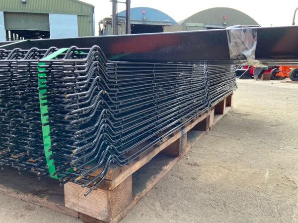 UNUSED V MESH SECURITY FENCING ...........223m. 365166591