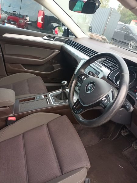 Volkswagen Passat 2016 365178264