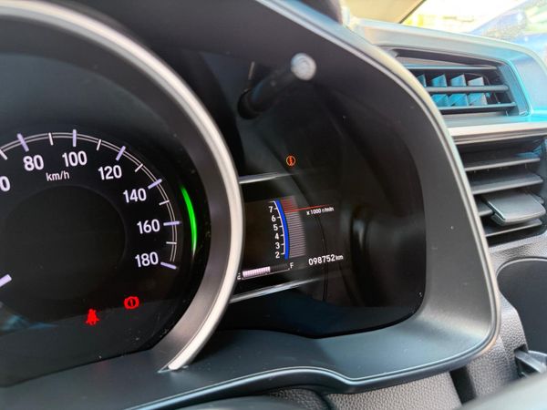 2019 Honda Fit 1.5 Petrol Hybrid keyless 365184794