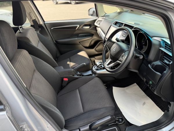2019 Honda Fit 1.5 Petrol Hybrid keyless 365184792