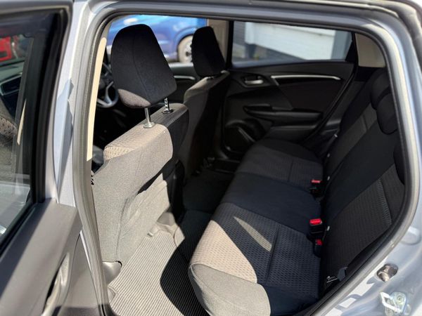2019 Honda Fit 1.5 Petrol Hybrid keyless 365184800