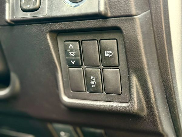 Land Cruiser Auto 7 Seats Low km business edition 365198821
