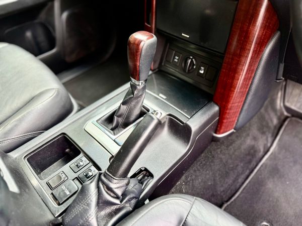 Land Cruiser Auto 7 Seats Low km business edition 365198823